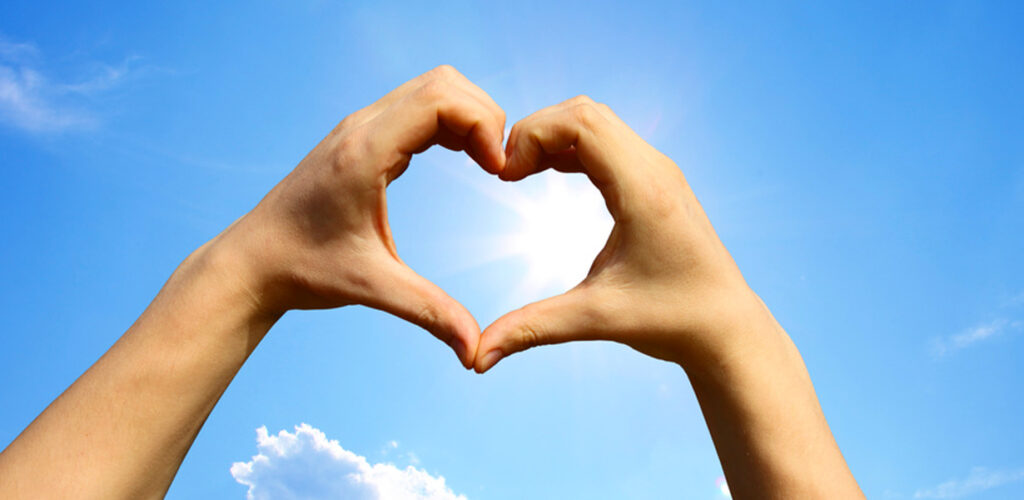 mani a cuore